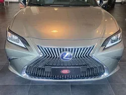 Argento Usata 2019 Lexus ES300 Executive Line Tre volumi | 26.500 €