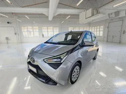 Argento Usata 2019 Toyota Aygo Business Edition Due volumi | 11.450 € (Buon prezzo)