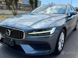 Grigio Usata 2019 Volvo V60 Business Edition Station wagon | 22.500 € (Buon prezzo)