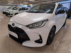 Bianco Usata 2022 Toyota Yaris Lounge Tre volumi | 18.400 € (Ottimo prezzo)