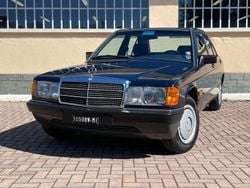 Blu/azzurro Usata 1984 Mercedes 190 Tre volumi | 18.500 €