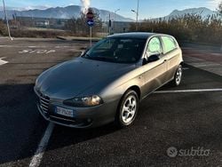 Grigio Usata 2008 Alfa Romeo 147 Due volumi | 1990 € (Buon prezzo)