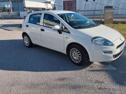 Bianco Usata 2017 Fiat Grande Punto Due volumi | 7500 € (Molto cara)