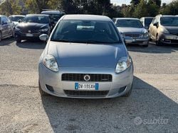 Grigio Usata 2009 Fiat Grande Punto Dynamic Due volumi | 2700 € (Buon prezzo)