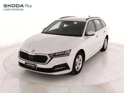 Bianco ghiaccio Usata 2021 Skoda Octavia Executive Station wagon | 20.900 € (Buon prezzo)