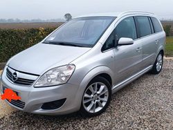 Argento Usata 2008 Opel Zafira Cosmo Tre volumi | 3800 € (Buon prezzo)
