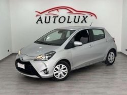 Argento Usata 2019 Toyota Yaris Hybrid Tre volumi | 14.900 € (Molto cara)