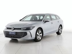 Grigio Usata 2024 VW Passat Business Station wagon | 35.900 € (Molto cara)