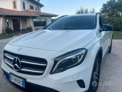Bianco Usata 2016 Mercedes GLA200 SUV | 14.900 €