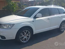 Usata 2014 Fiat Freemont SUV | 8900 € (Cara)