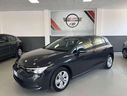 Grigio Usata 2022 VW Golf Life Tre volumi | 17.900 € (Super prezzo)