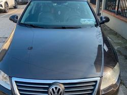 Marrone Usata 2010 VW Passat Highline Station wagon | 3200 € (Buon prezzo)