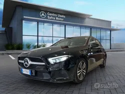 Nero notte ; Usata 2022 Mercedes A180 Tre volumi | 25.900 € (Buon prezzo)