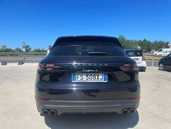 Nero Usata 2018 Porsche Cayenne SUV | 51.300 € (Ottimo prezzo)