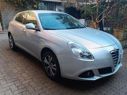Grigio Usata 2011 Alfa Romeo Giulietta Tre volumi | 4000 € (Super prezzo)