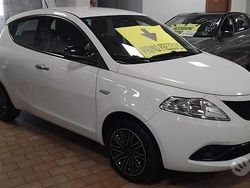 Bianco / pastello Usata 2019 Lancia Ypsilon Gold Due volumi | 9900 € (Buon prezzo)