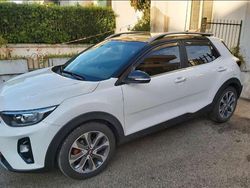 Usata 2020 Kia Stonic SUV | 13.900 € (Cara)