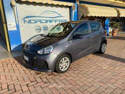 Grigio scuro Usata 2017 Hyundai i10 Comfort Due volumi | 8800 € (Buon prezzo)