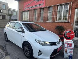 Bianco Usata 2015 Toyota Auris Hybrid Lounge Station wagon | 11.990 €