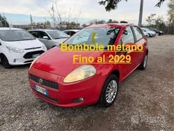 Rosso Usata 2009 Fiat Grande Punto Active Due volumi | 2400 € (Buon prezzo)