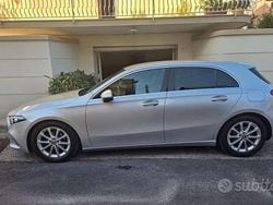 Grigio Usata 2020 Mercedes A180 Tre volumi | 20.500 € (Buon prezzo)