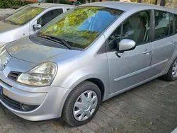 Argento Usata 2008 Renault Grand Modus Dynamique Monovolume | 3900 € (Buon prezzo)