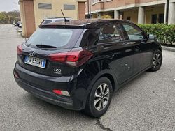 Nero Usata 2019 Hyundai i20 Due volumi | 7500 € (Buon prezzo)