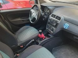 Grigio Usata 2009 Fiat Grande Punto Due volumi | 2500 € (Ottimo prezzo)