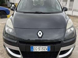 Usata 2010 Renault Scénic III Luxe Monovolume | 4300 € (Buon prezzo)
