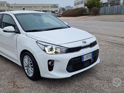 Bianco Usata 2018 Kia Rio Tre volumi | 7800 € (Ottimo prezzo)
