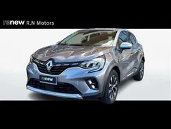 Grigio Usata 2023 Renault Captur Techno SUV | 19.500 € (Cara)