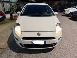 Bianco Usata 2017 Fiat Punto Lounge Tre volumi | 6900 € (Buon prezzo)