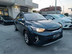 Grigio Usata 2022 Kia Stonic Style SUV | 13.450 € (Ottimo prezzo)