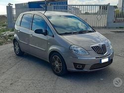 Grigio Usata 2007 Lancia Musa Monovolume | 3600 €