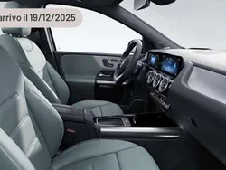 Argento Nuova 2024 Mercedes B180 Advanced Monovolume | 36.580 € (Buon prezzo)