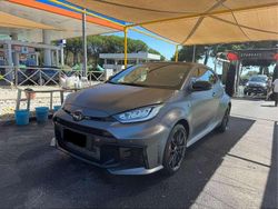 Grigio Usata 2024 Toyota Yaris Tre volumi | 48.900 € (Ottimo prezzo)
