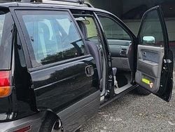 Nero Usata 1999 Mitsubishi Space Runner Monovolume | 3000 €