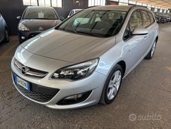 Grigio Usata 2014 Opel Astra Cosmo Station wagon | 5900 € (Buon prezzo)