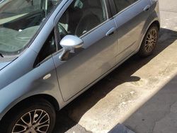 Grigio Usata 2012 Fiat Punto Due volumi | 4799 € (Buon prezzo)