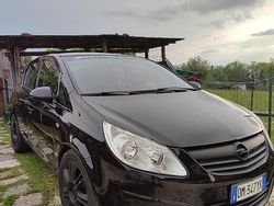 Usata 2008 Opel Corsa Cosmo Tre volumi | 4000 € (Buon prezzo)