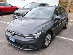 Grigio Usata 2021 VW Golf Life Tre volumi | 19.350 € (Buon prezzo)
