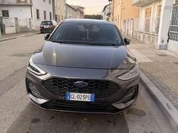 Usata 2022 Ford Focus ST-Line Tre volumi | 17.000 € (Buon prezzo)