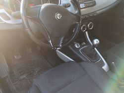 Bianco Usata 2012 Alfa Romeo Giulietta Due volumi | 4500 € (Buon prezzo)