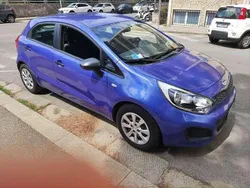 Blu/azzurro Usata 2012 Kia Rio LX Tre volumi | 5900 € (Buon prezzo)
