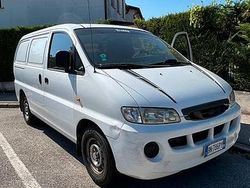 Bianco Usata 2001 Hyundai H-1 Monovolume | 4000 €