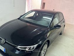 Usata 2022 VW Golf VIII Style Tre volumi | 21.500 € (Buon prezzo)