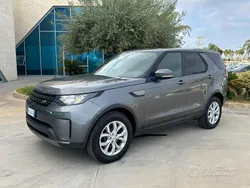 Grigio Usata 2018 Land Rover Discovery 5 SE SUV | 24.900 € (Buon prezzo)