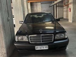 Nero Usata 1997 Mercedes C180 Classic Tre volumi | 3000 €
