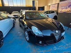 Nero Usata 2014 Alfa Romeo Giulietta Exclusive Tre volumi | 5799 € (Buon prezzo)