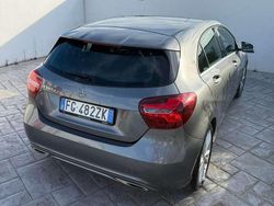 Grigio Usata 2017 Mercedes A180 Tre volumi | 16.000 € (Buon prezzo)